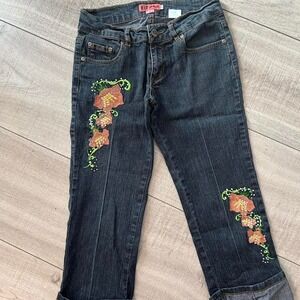 Y2K Low Rise Floral Embroidered Dark Wash Capri Crop Denim H.I.P‎ Jeans Size 5